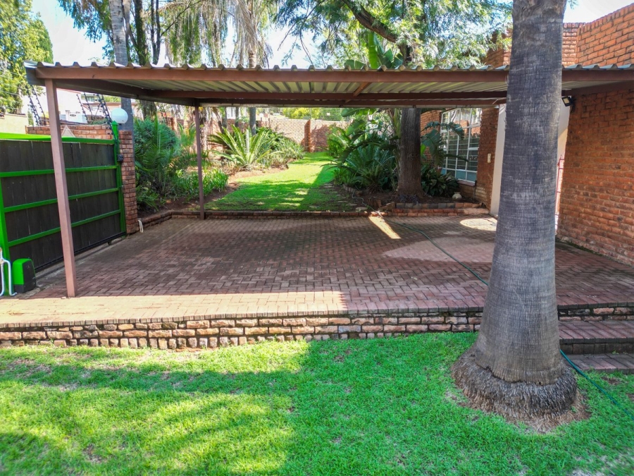 4 Bedroom Property for Sale in Ifafi North West